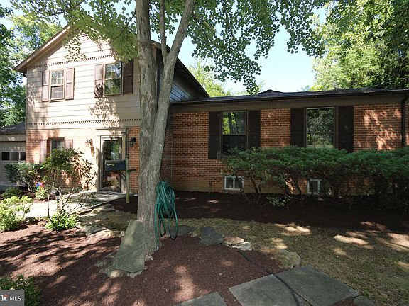 2nd image of 6709 Tildenwood Ln