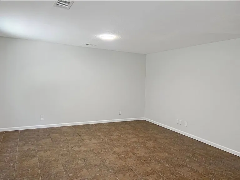 400 N Rockingchair Rd — Photo 7