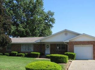 1621 Hawthorne Dr, Mount Vernon, IN 47620