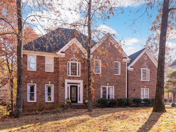 1912 Windy Oaks Ln, Hixson, TN 37343