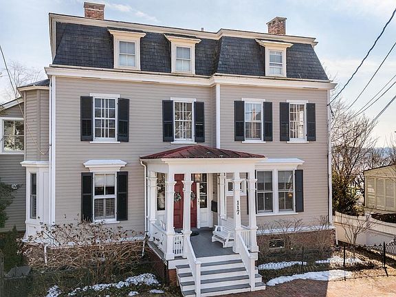 5th image of 117 N Water St #1B