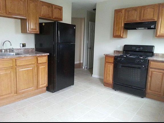 3rd image of 157 Fairview St #1N