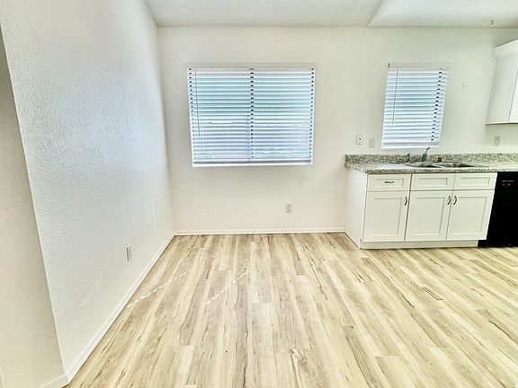 5th image of 2035 S Elm St Unit 233