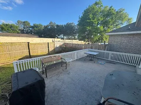 19393 W Lake Village Dr — Photo 9