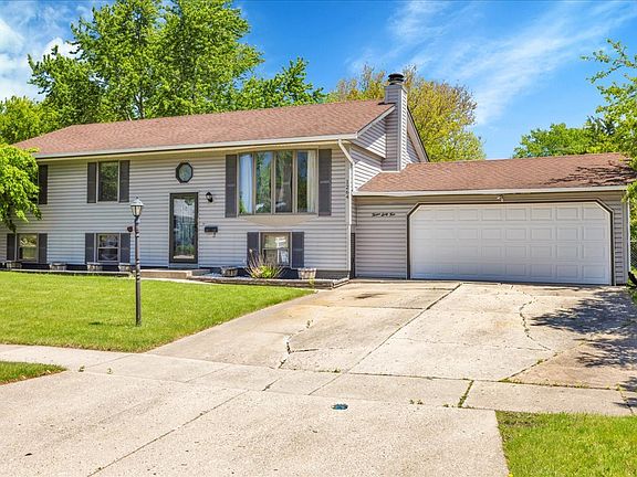 3rd image of 1264 N Kennedy Dr