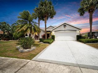 2205 Preservation Green Ct, Sun City Center, FL 33573