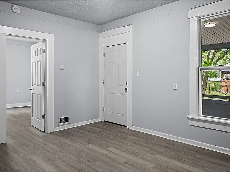 48 Sherman St — Photo 36