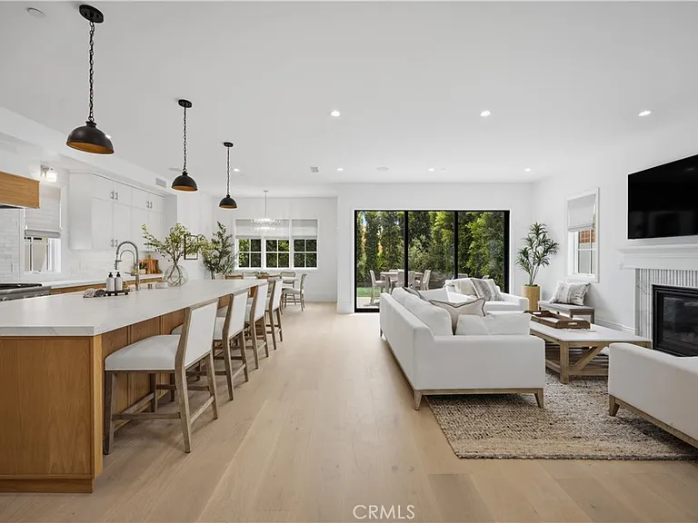 858 Fiske — Photo 12