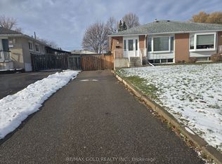 69 Alexandria Cres, Brampton, ON L6T 1N2
