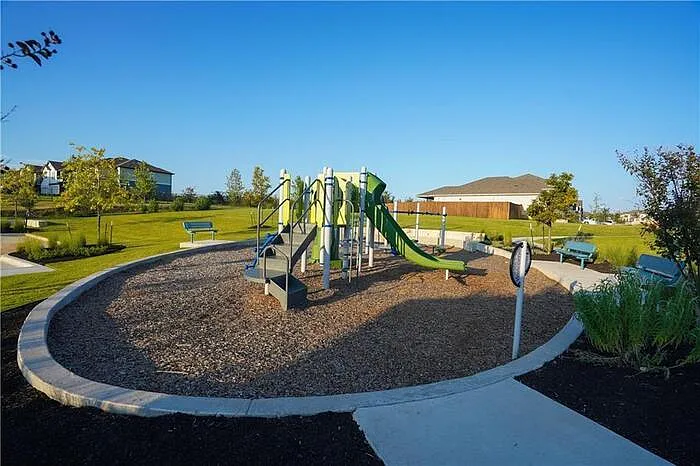 4004 Promontory Point Trl — Photo 19
