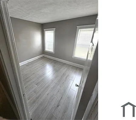 10317 Somerset Ave #RIGHT — Photo 19