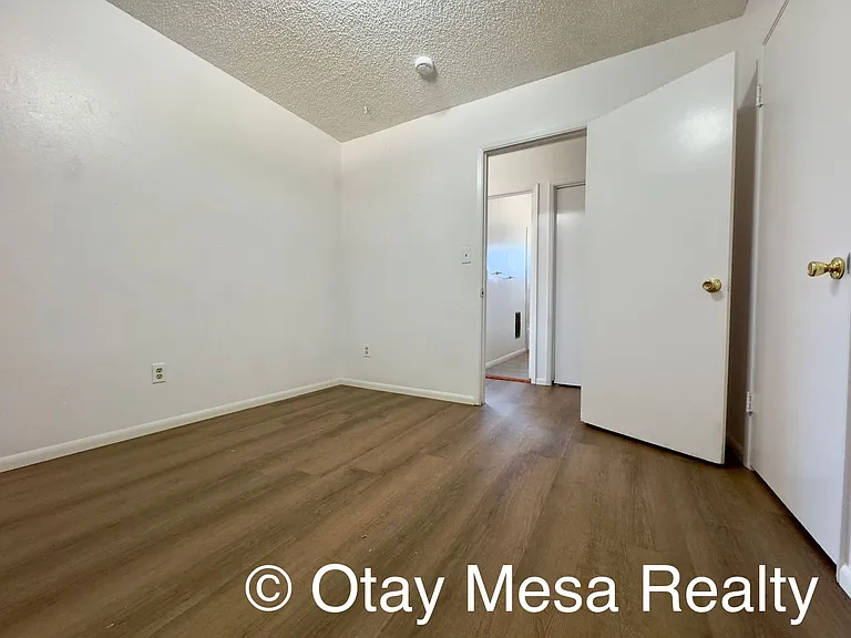1105 Elder Ave — Photo 6