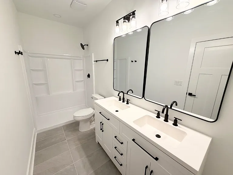 306 Hickory Trl — Photo 8