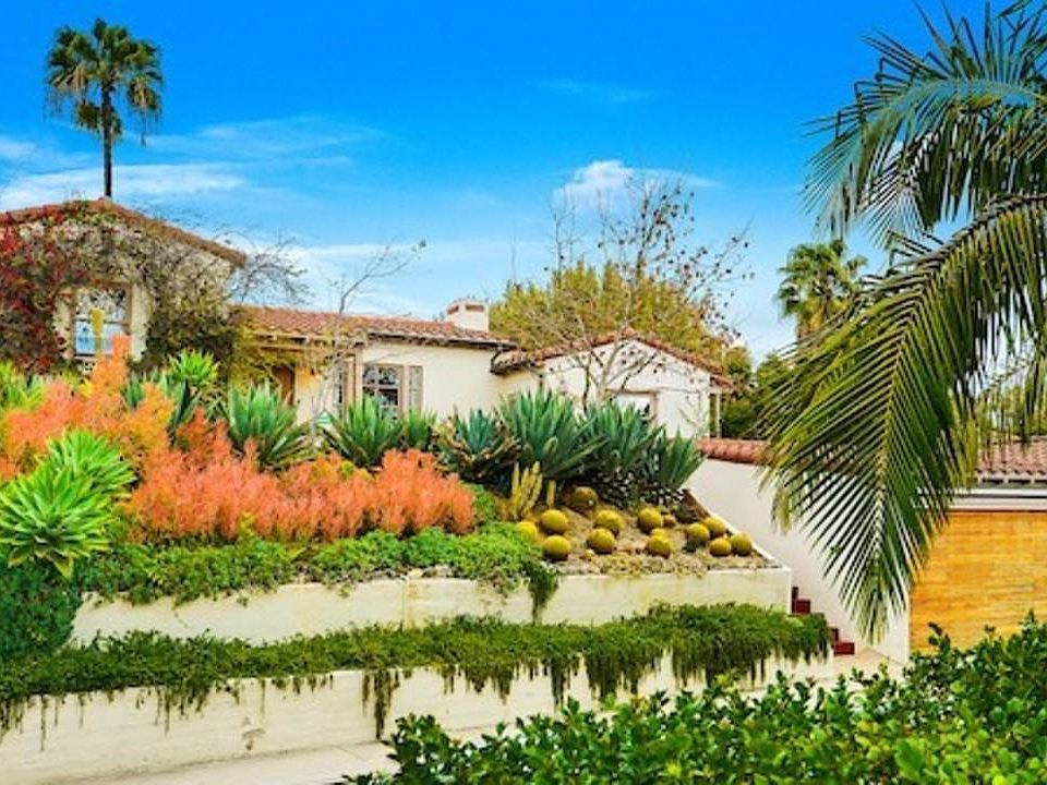 1st image of 2641 Ivanhoe Dr