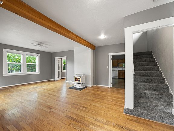 4th image of 6424 NE Hassalo St