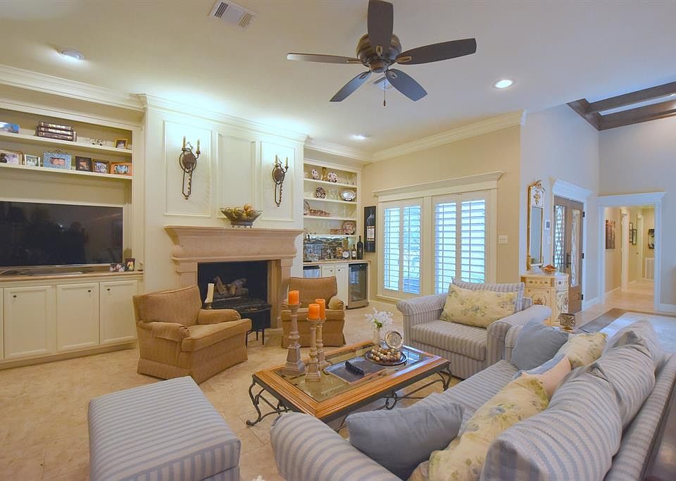 1st image of 10319 Sugar Hill Dr