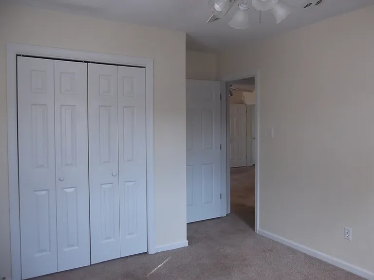 215 Shepard St — Photo 3