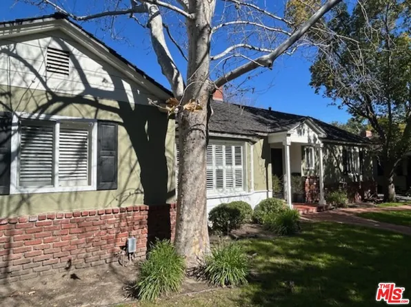 12203 Huston St, Valley Village, CA 91607