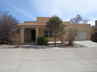 6711 Camino Rojo, Santa Fe, NM 87507