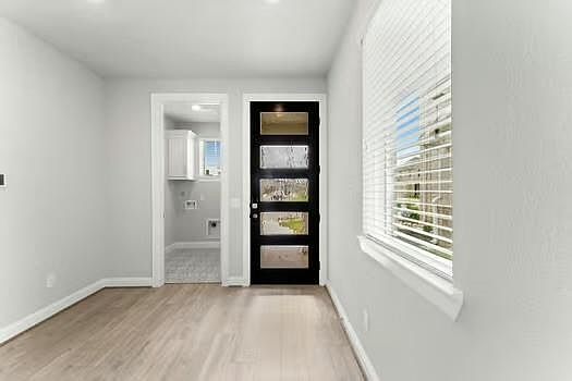 5th image of 724 Lake Lacosta Dr