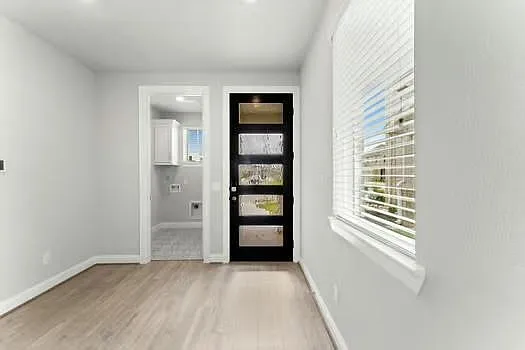 724 Lake Lacosta Dr — Photo 5