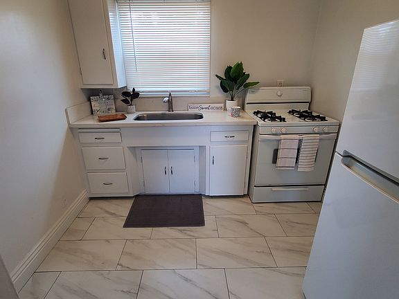 3rd image of 4787 E Pacific Coast Hwy APT 10