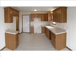 3rd image of 2131 Maxine Ln