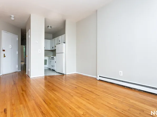 147 9th St APT 4A, Brooklyn, NY 11215