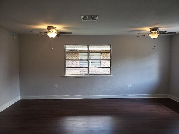 4th image of 646 Urbandale St