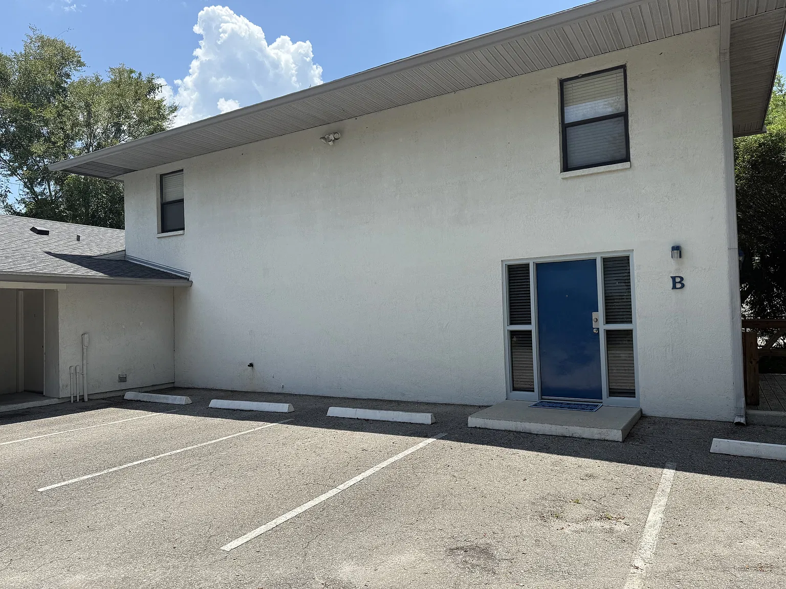 1022 SW 4th Ave #B - 1 — Photo 2