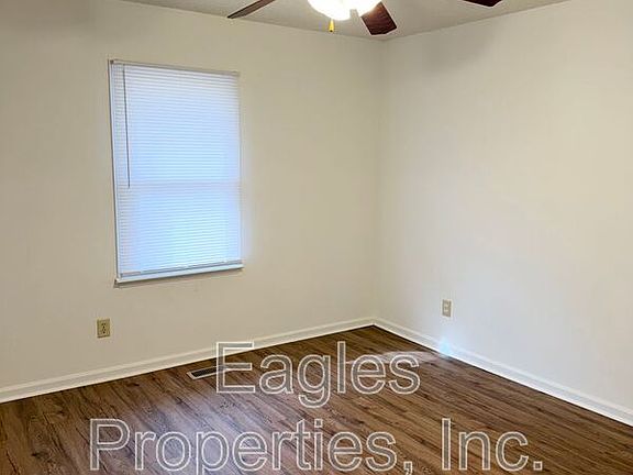 5th image of 1400A N Clingman St