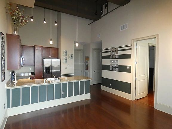 2nd image of 1201 Canal St APT 569