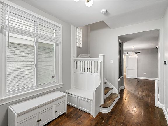 4th image of 1136 Creedmoor Ave