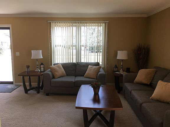 3rd image of 15877 N Franklin Dr