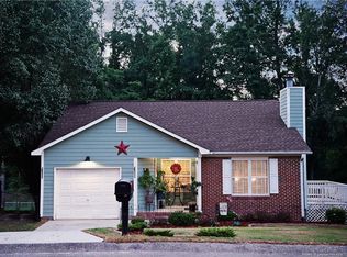 4344 Falls Dr, Hope Mills, NC 28348