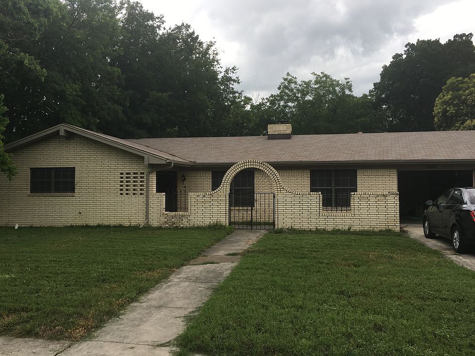 1st image of 1313 Goode Dr