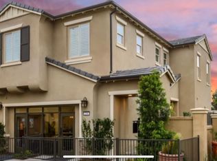 236 Primrose Dr, Lake Forest, CA 92610