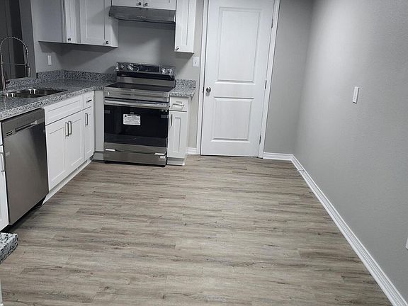 4th image of 2143 Hillrie Ln