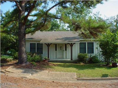 101 3rd St NE, Magee, MS, 39111