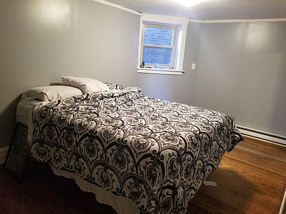 5th image of 2541 W Wilson Ave APT B