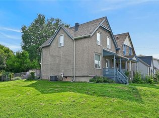 230 Picton St E, Hamilton, ON L8L 3W9