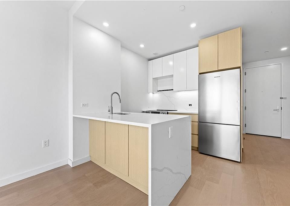 1st image of 2183 Ocean Ave #2C
