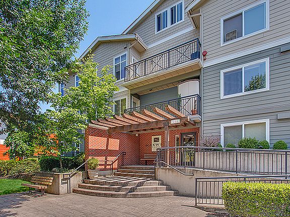 2nd image of 7912 170th Ave NE Unit 207