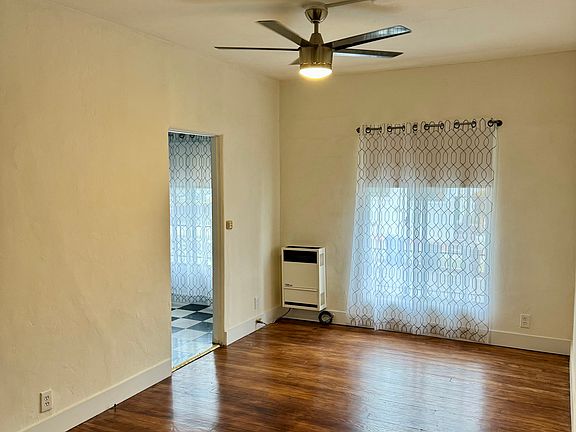 2nd image of 2300 Bellevue Ave #4