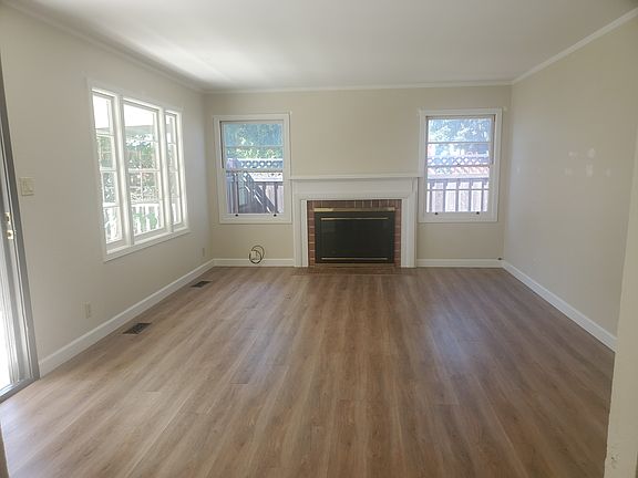 2nd image of 1442 Forrestal Ave