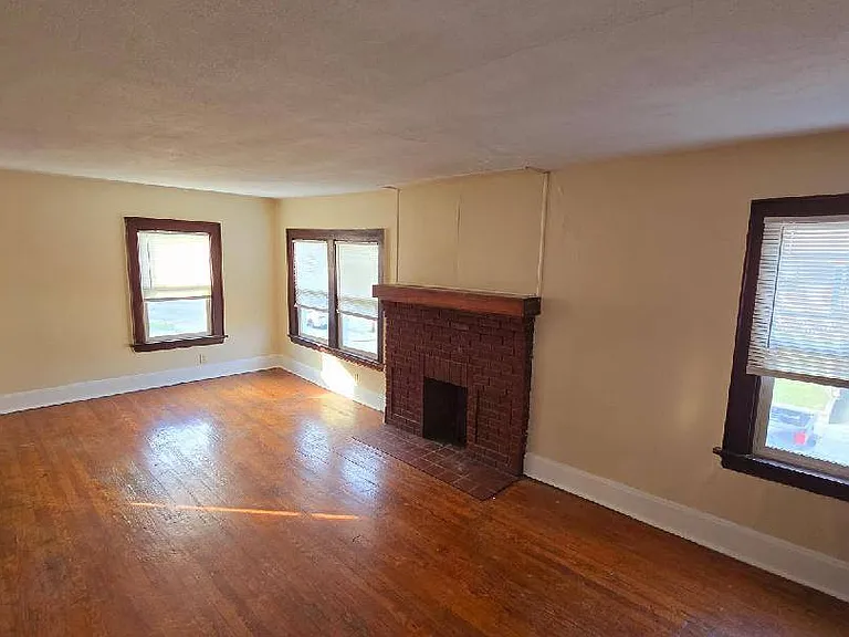 3306 Emerson Ave — Photo 8