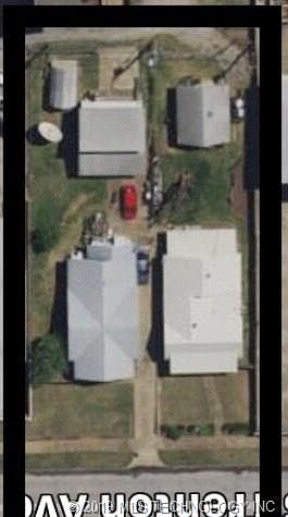 2nd image of 1425 S Trenton Ave