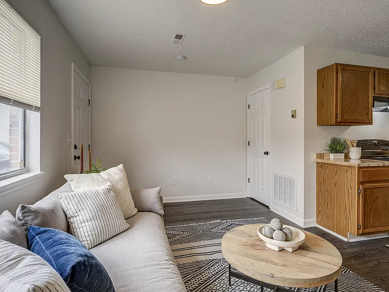 714 N North St #6 — Photo 6