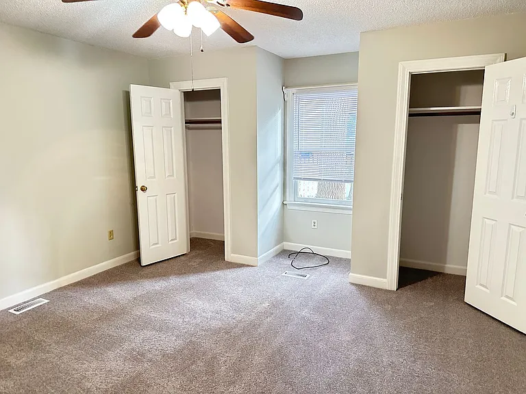 209 Oak Forest Dr — Photo 20