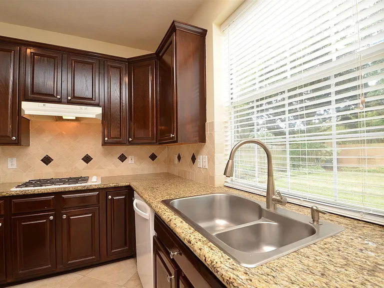 1218 Irish Mist Ct — Photo 25